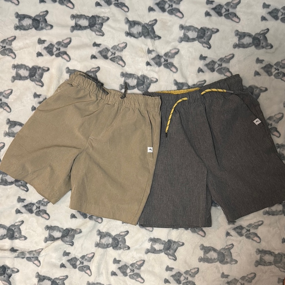 Boys Tommy Bahama Tan and Gray Shorts Set size 7/8
